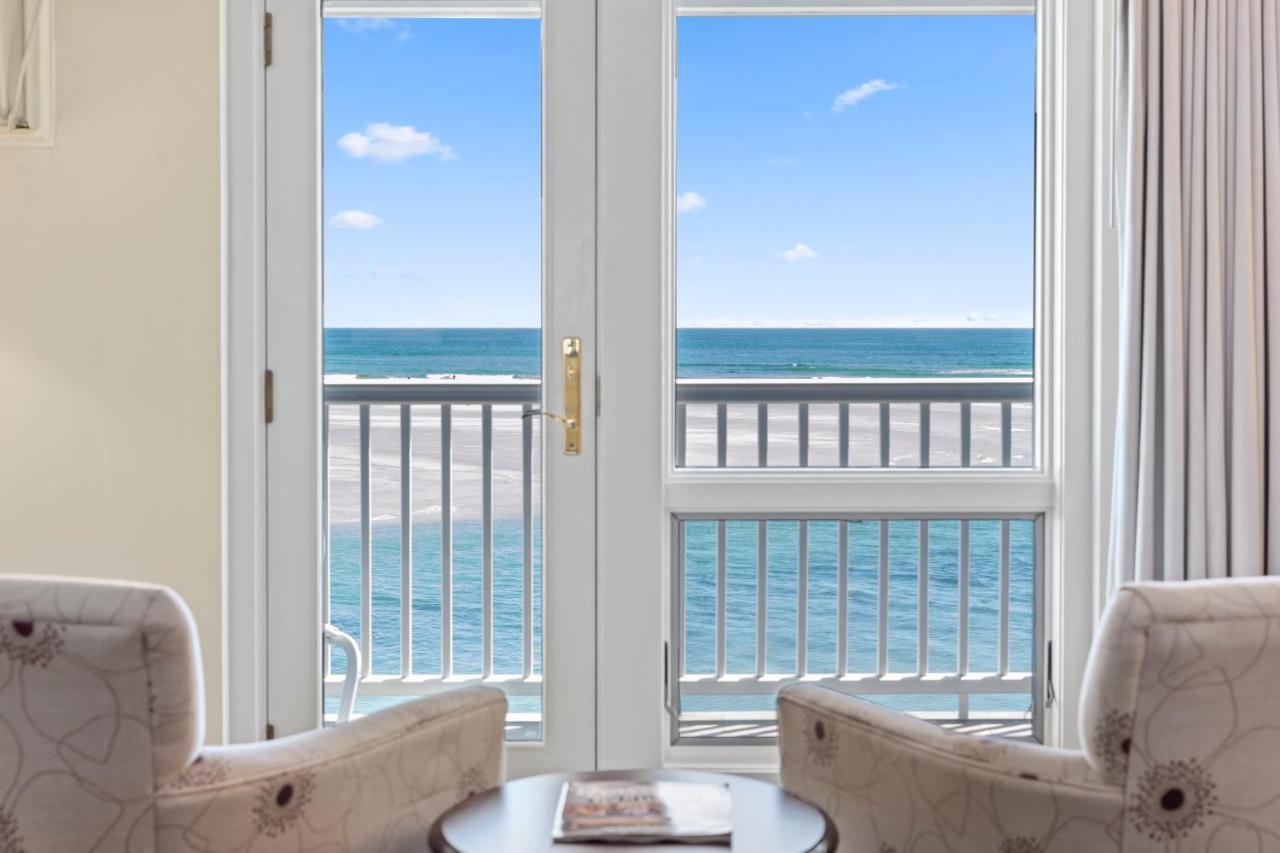 أوجونكويت The Sparhawk Oceanfront Resort المظهر الخارجي الصورة