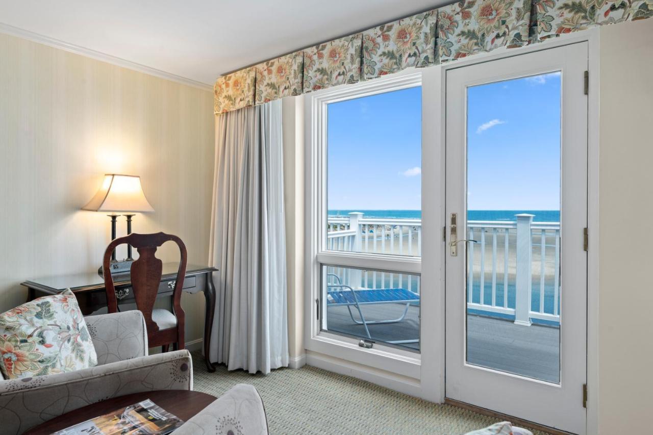 أوجونكويت The Sparhawk Oceanfront Resort المظهر الخارجي الصورة